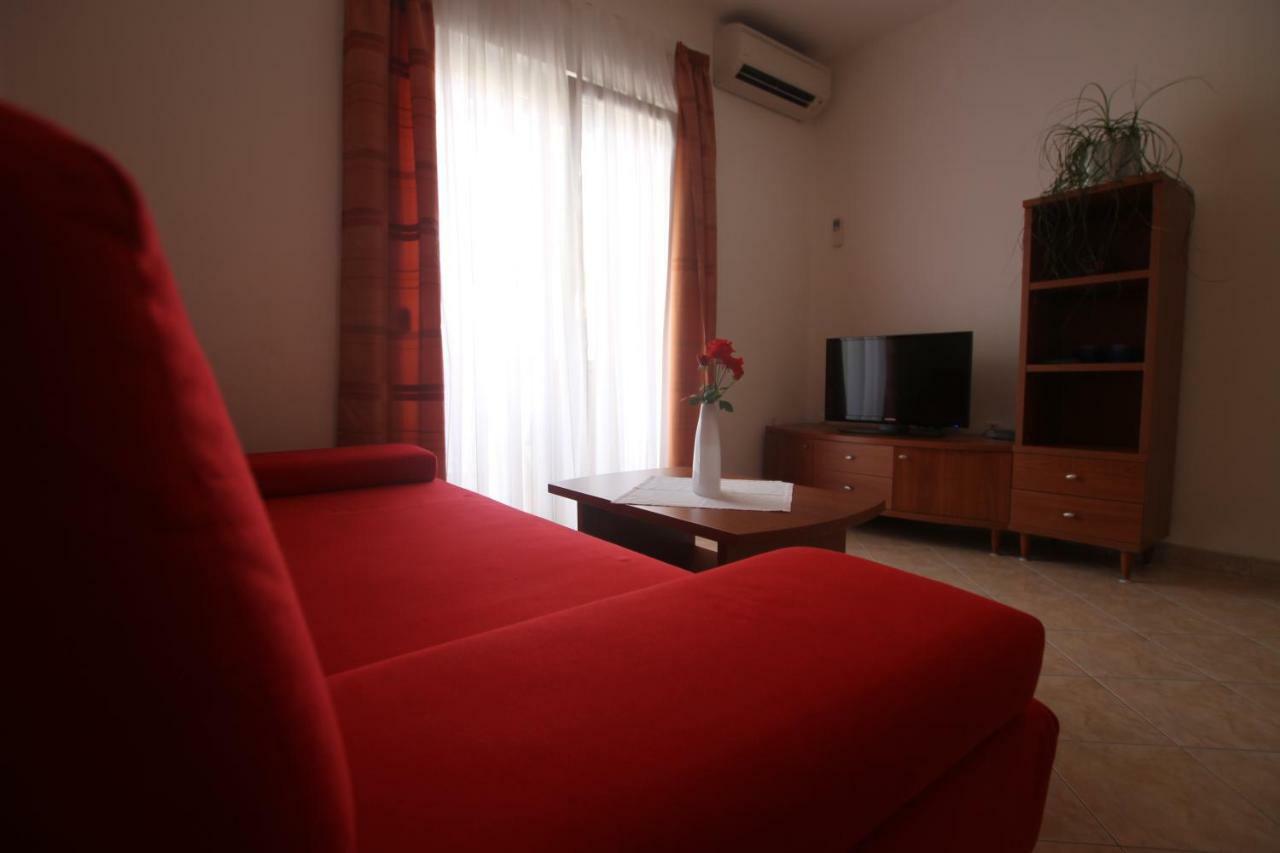 Apartments Macolic Rab Town Exterior photo