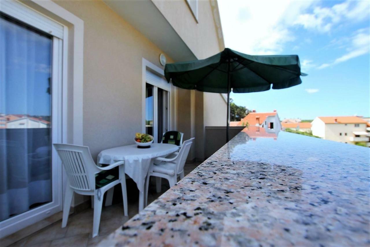 Apartments Macolic Rab Town Exterior photo